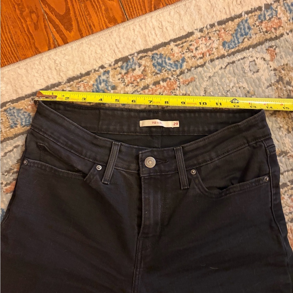 Classic Black Women's Levi’s Jeans - Picture 4 of 7